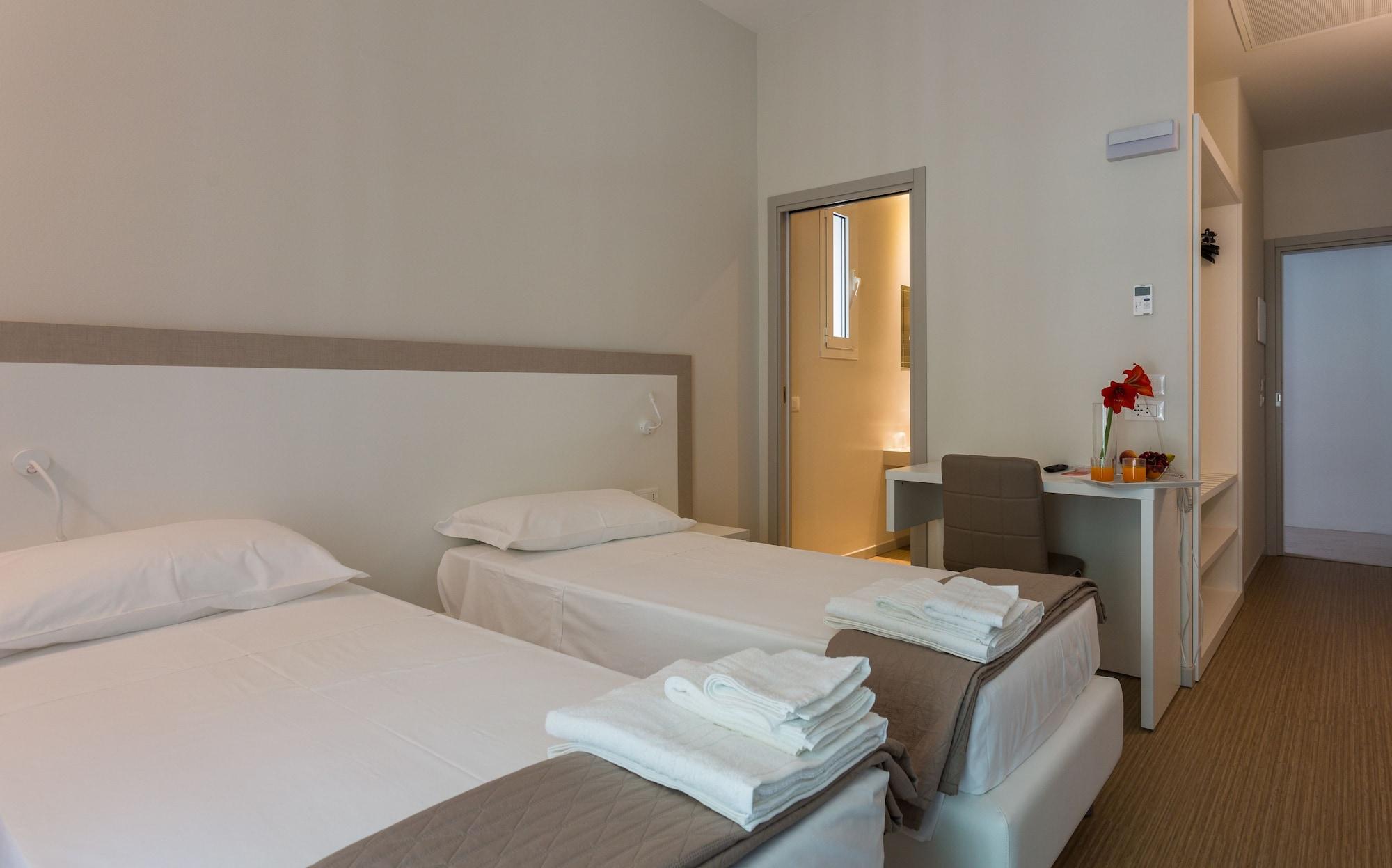 Hotel Amicizia Rimini Buitenkant foto