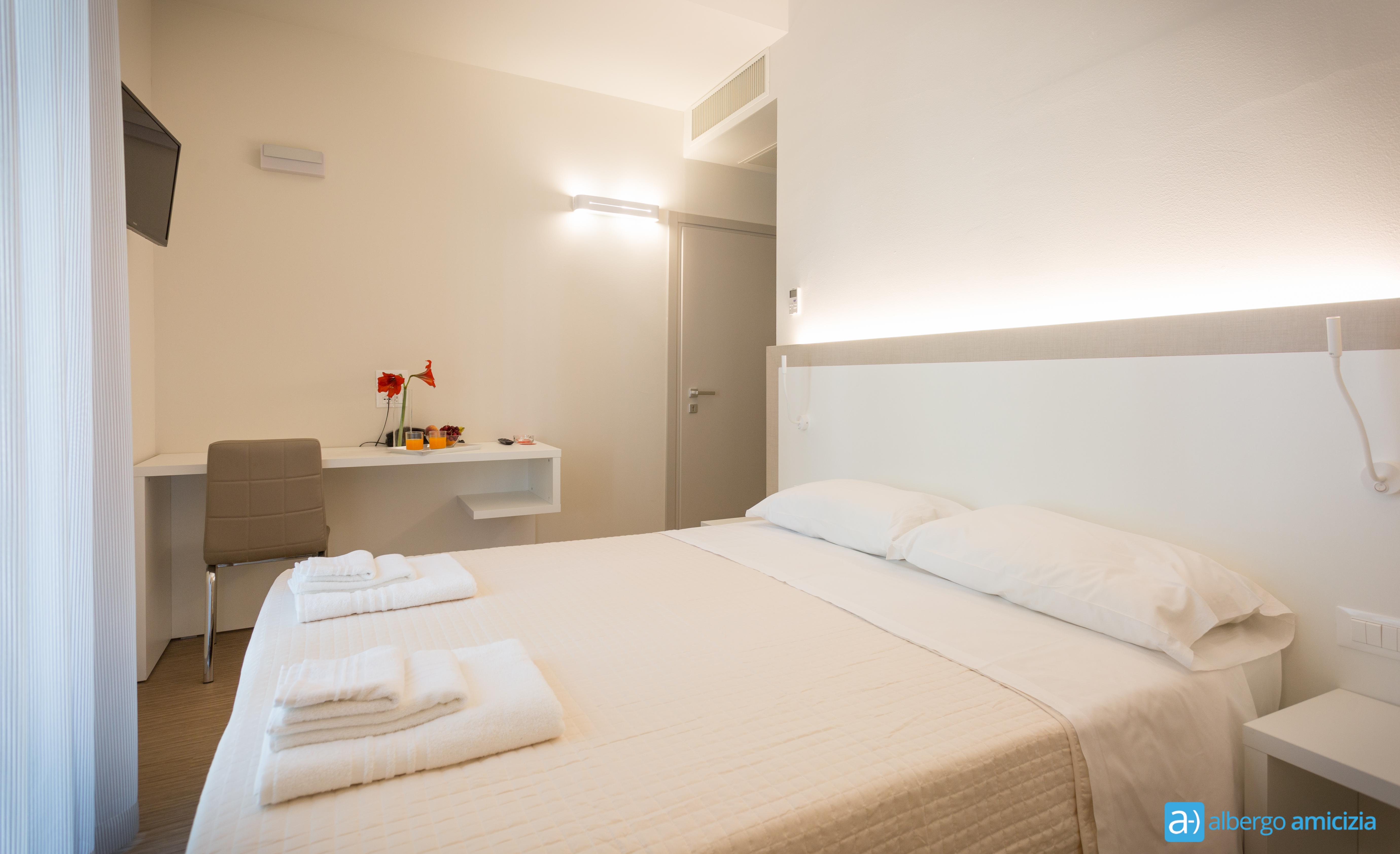 Hotel Amicizia Rimini Buitenkant foto